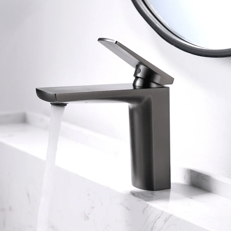 Mitigeur de salle de bain or brossé carré avec poignée latérale – laiton massif, régulation fluide et style moderne - Focett