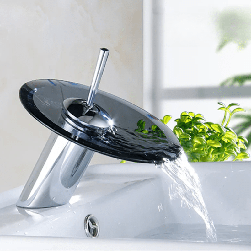 Mitigeur de lavabo noir cascade en verre – laiton massif, jet visuel apaisant et finition chromée brillante - Focett