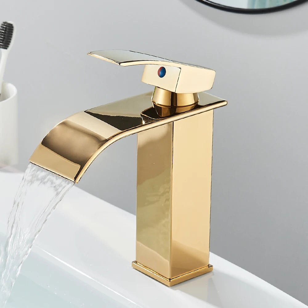 Mitigeur de salle de bain noir mat à bec cascade – jet doux, poignée latérale et finition résistante - Focett