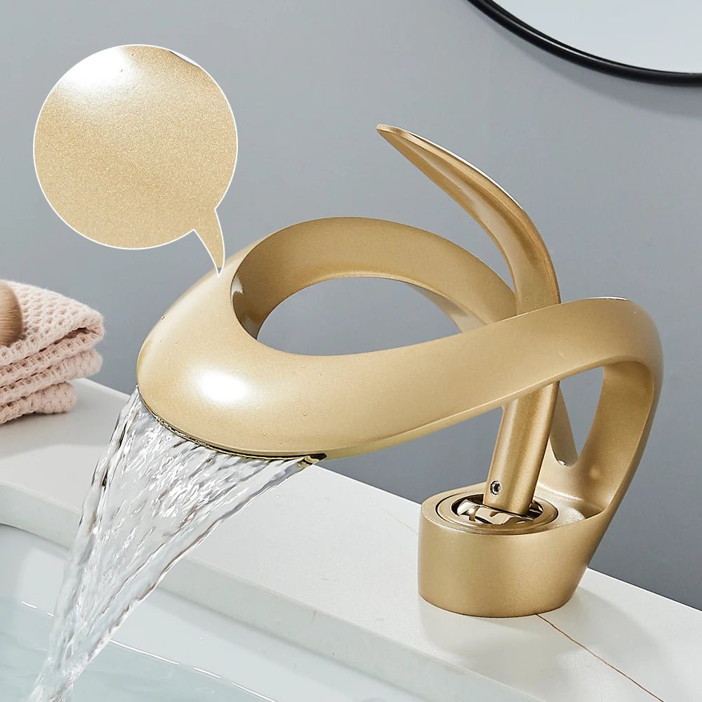 Mitigeur salle de bain noir mat cascade en laiton – double régulation, style contemporain et finitions variées - Focett
