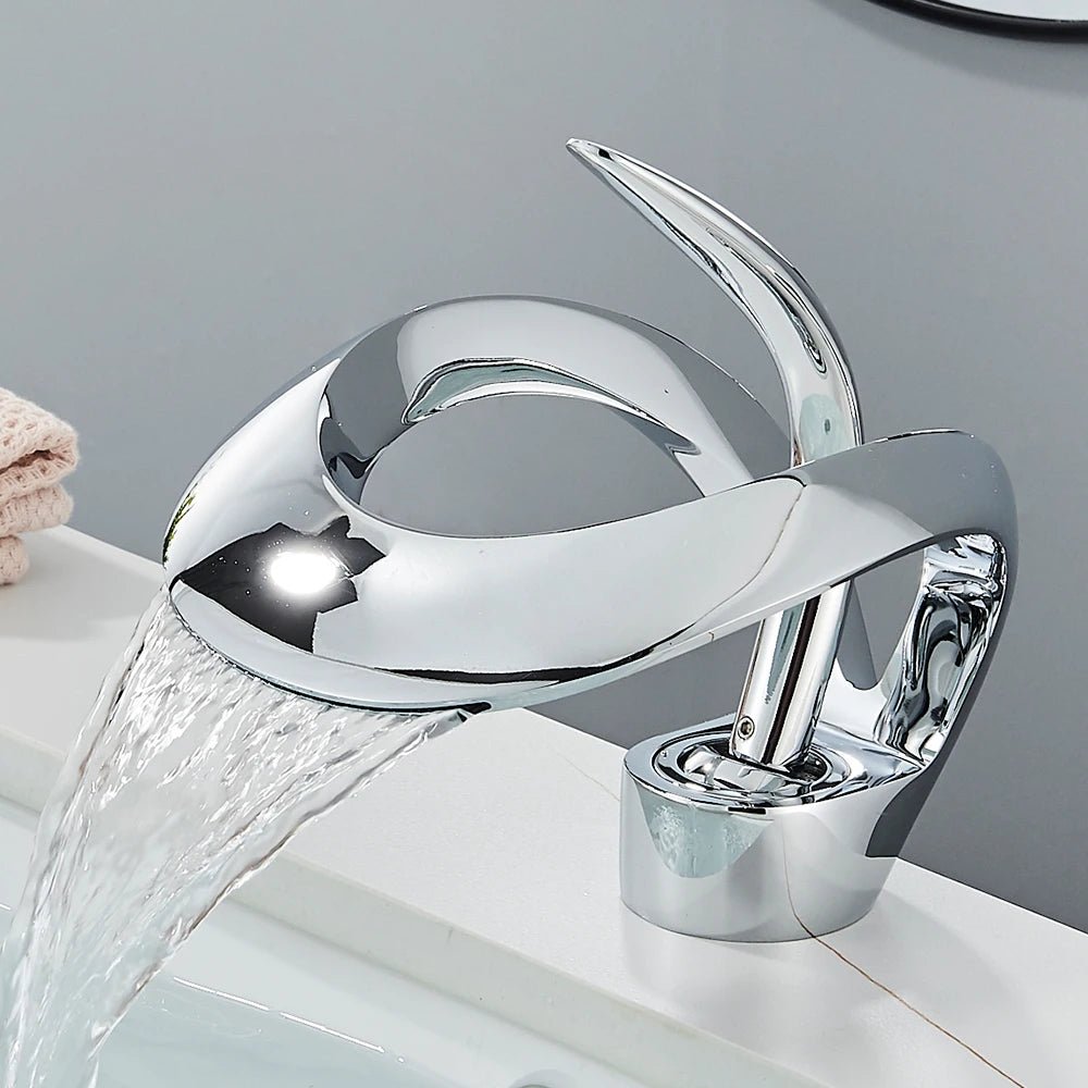 Mitigeur salle de bain noir mat cascade en laiton – double régulation, style contemporain et finitions variées - Focett