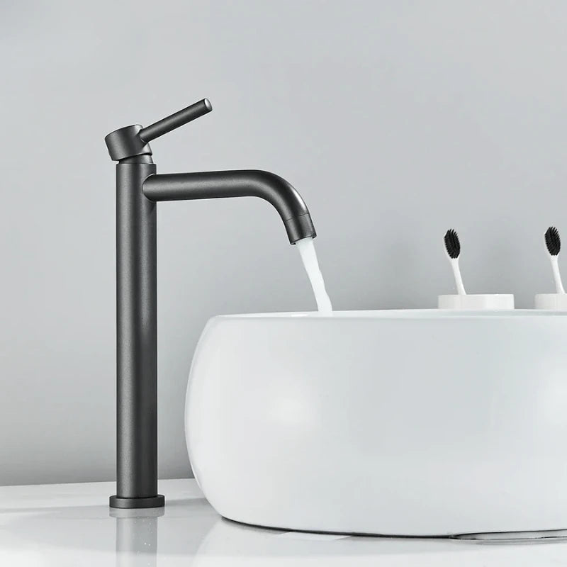 Robinet mitigeur lavabo compact en chrome poli – contrôle fluide de la température et montage facile - Focett