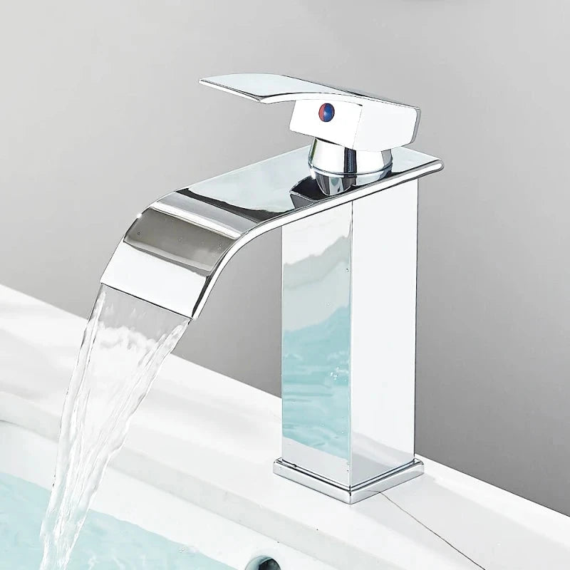 Mitigeur de salle de bain noir mat à bec cascade – jet doux, poignée latérale et finition résistante - Focett