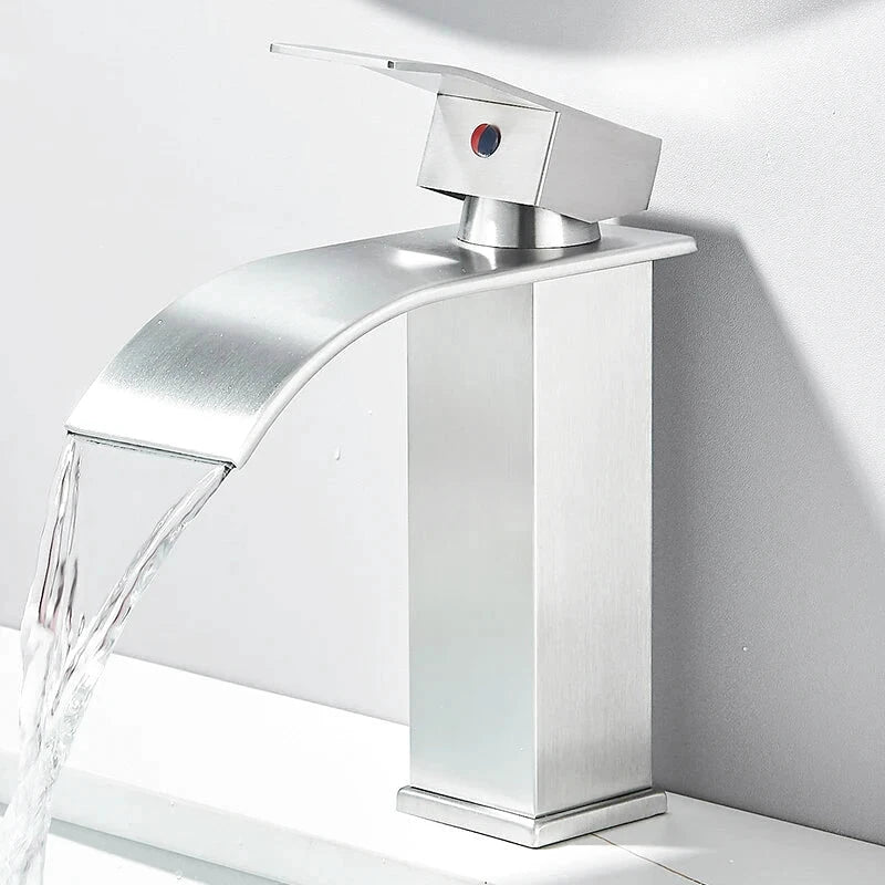 Robinet mitigeur de salle de bain noir mat à bec cascade – jet doux, poignée latérale et finition résistante - Focett