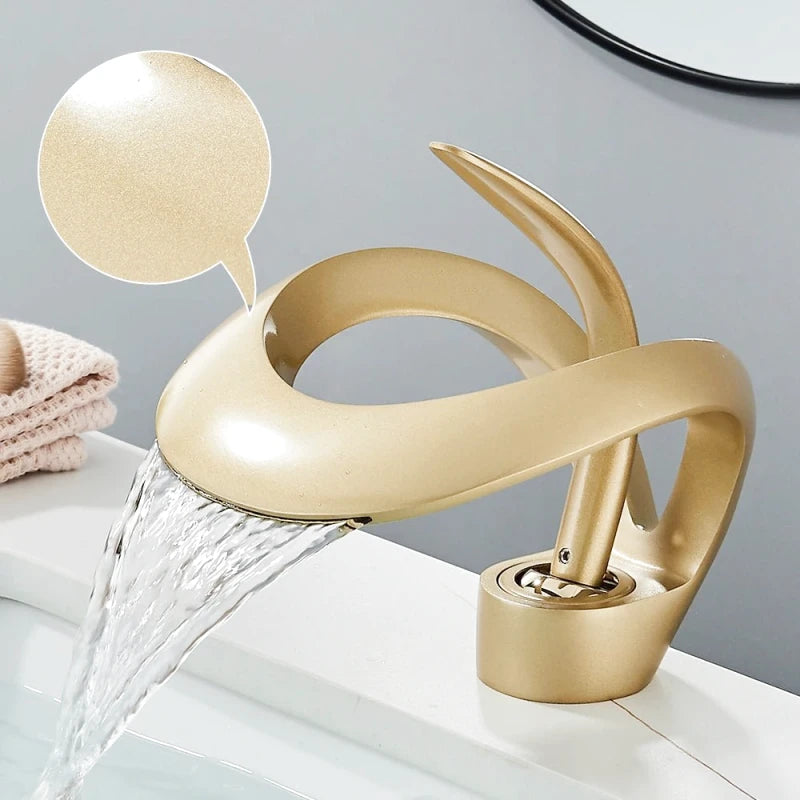 Robinet mitigeur salle de bain noir mat cascade en laiton – double régulation, style contemporain et finitions variées - Focett